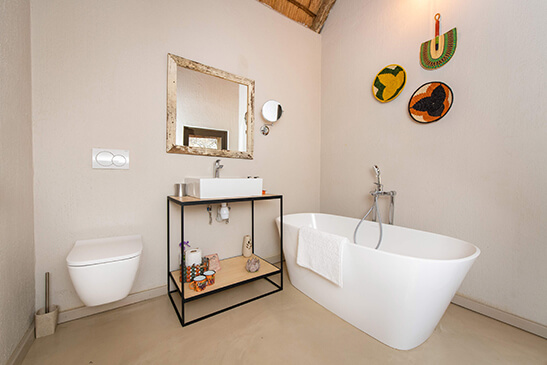 Luxury-tents-Sausage-Tree-3