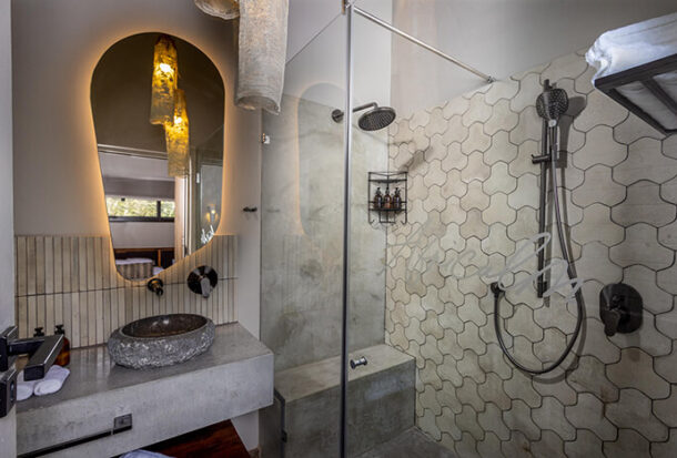 Waterside-luxury-suite-2