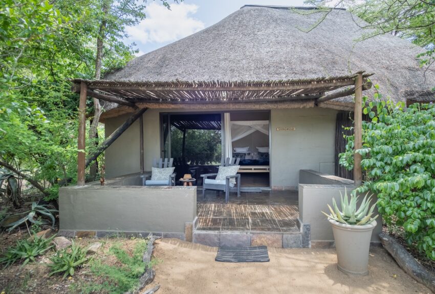 Kambaku Safari Lodge Room 5