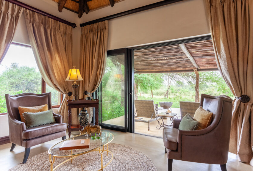 Kings Camp Honeymoon Suite 8