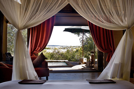 Luxury-Tented-Suite_3-1