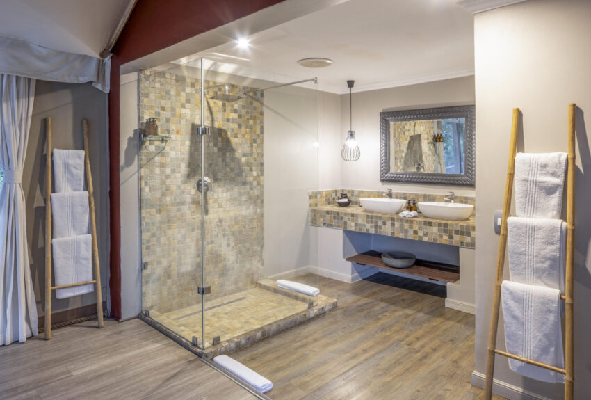 Simbavati River Lodge Luxury Tent with Pool 4