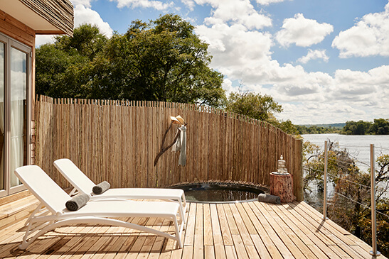 Island-Treehouse-Suite-Vic-Falls-River-Lodge-2