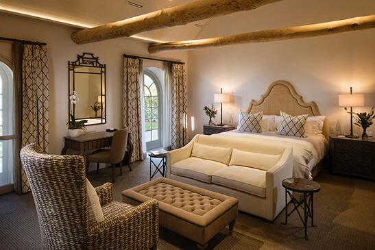 Leeu-Estates-Cellar-Cottage-Executive-suite-with-Terrace-2