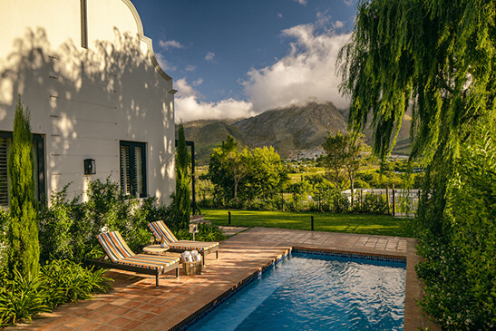 Leeu-Estates-Fynbosch-Cottage-Swimming-Pool-2