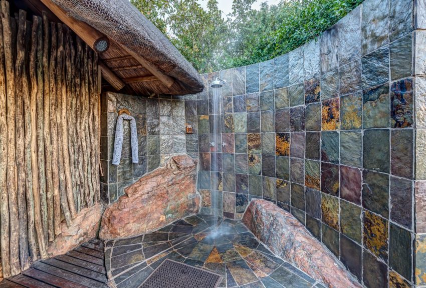 Etali Safari Lodge Luxury Suite 8