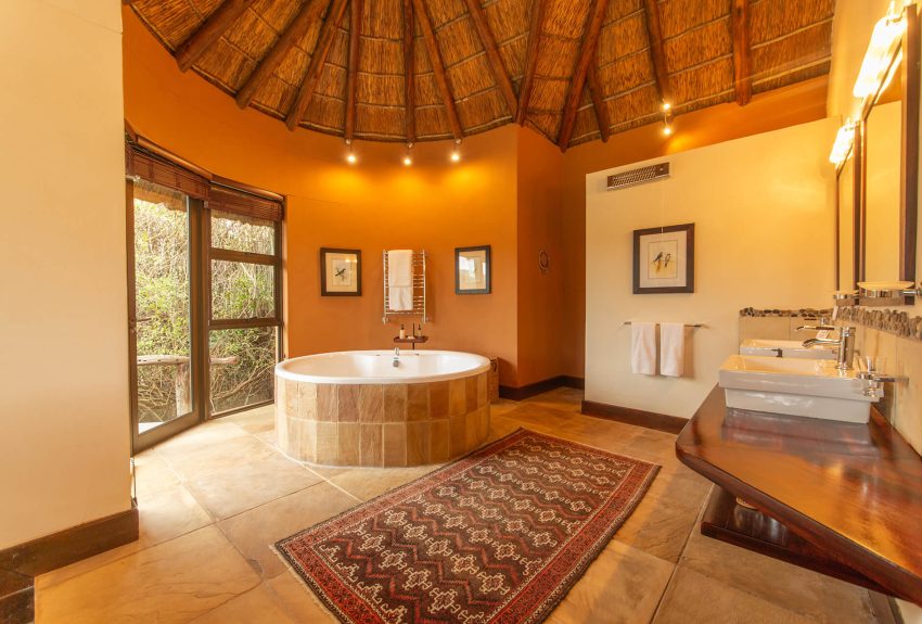 Pumba Water Lodge Kudu Chalet 2 Pumba Water Lodge Kudu Chalet 2