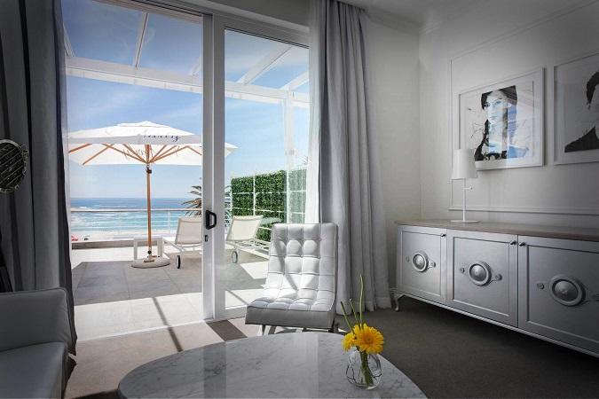 Superior-Sea-Facing-Suite-1