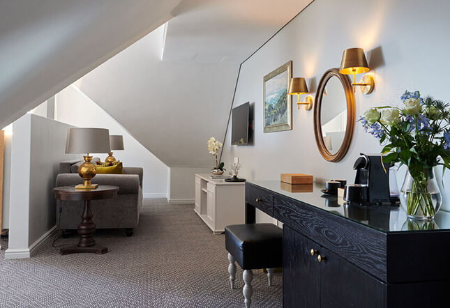 The-Winchester-Luxury-Balcony-Suite-1